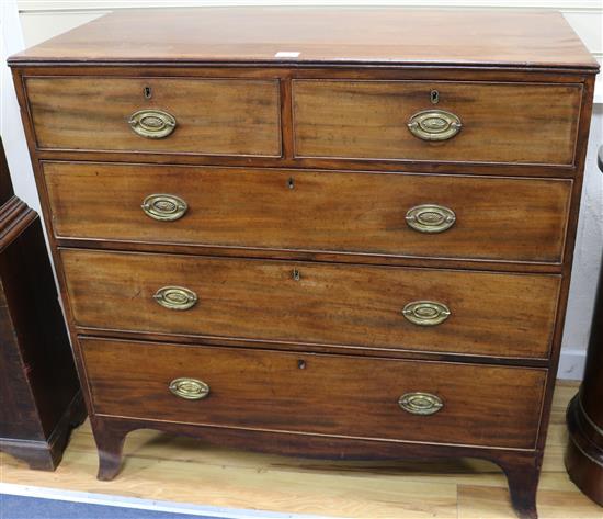 A Georgian mahogany chest of drawers W.106cm